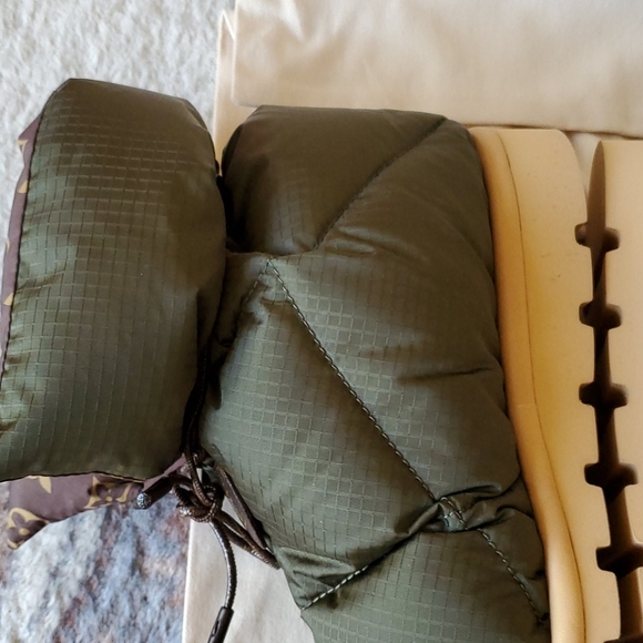 Louis Vuitton Pilloe Boot Green Quilted Water Repellent 9US or 39EU Monogram New - Picture 8 of 16